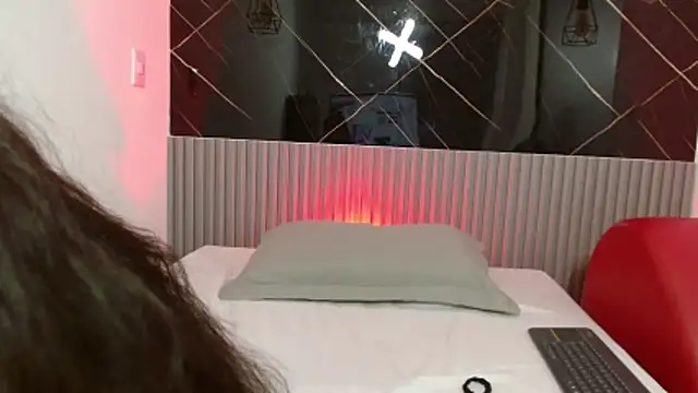 EvelynSweet1 online show from 04/15/26, 07:58