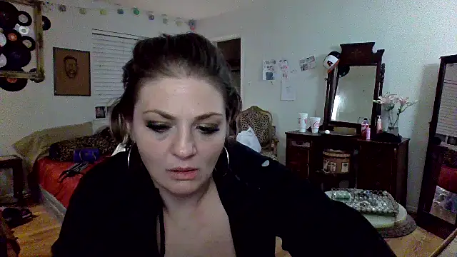 Snapshot of sophiarica chatting on 04/22/26, 02:36 sophiarica online show from 04/22/26, 02:36