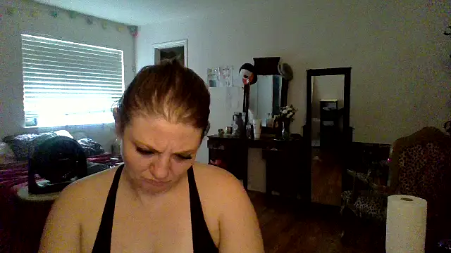 sophiarica online show from 05/20/26, 09:21