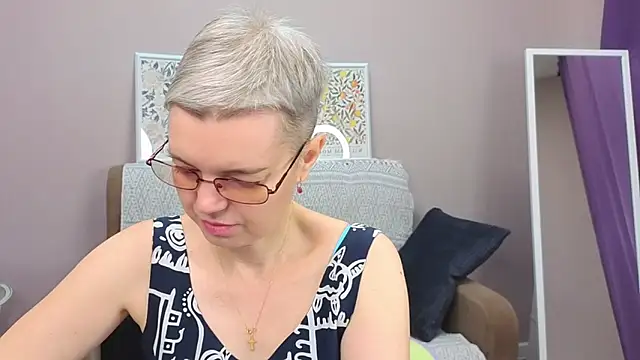 Cutie Erikaa1 online show from 11/30/25, 02:26