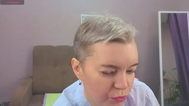 Cutie Erikaa1 online show from 12/14/25, 02:17