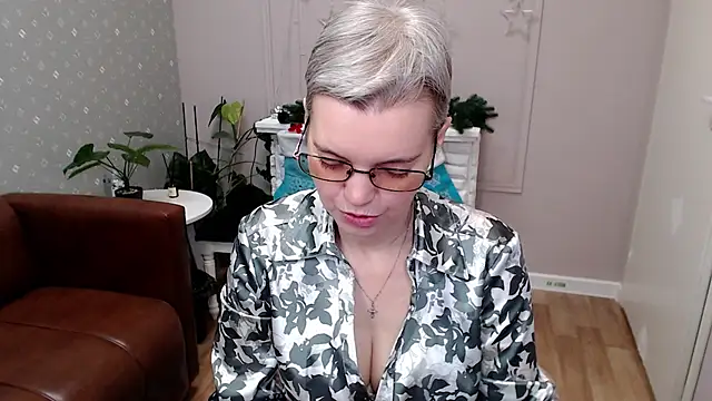 Cutie Erikaa1 online show from 01/18/26, 02:26