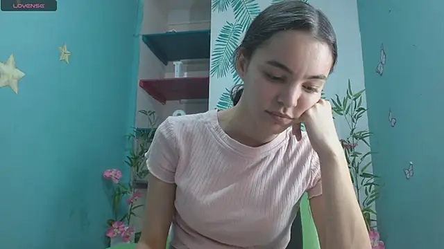 Mia-kalinfa online show from 12/30/24, 06:27