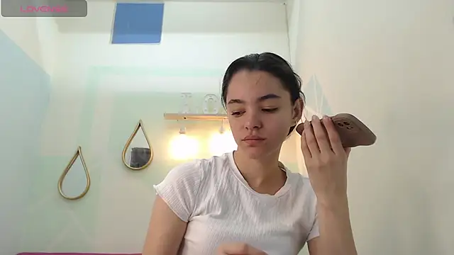 Mia-kalinfa online show from 02/10/25, 01:01