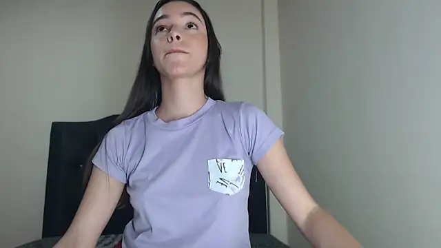 Mia-kalinfa online show from 04/14/26, 04:35