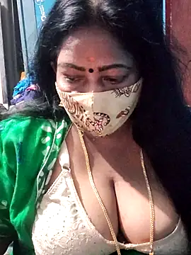 Snapshot of maniisha chatting on 03/12/26, 07:31 maniisha online show from 03/12/26, 07:31