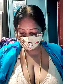 Snapshot of maniisha chatting on 03/17/26, 08:39 maniisha online show from 03/17/26, 08:39