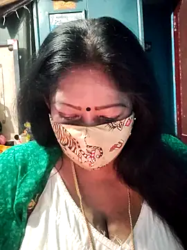 Snapshot of maniisha chatting on 04/07/26, 08:15 maniisha online show from 04/07/26, 08:15