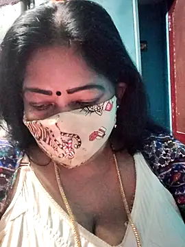 Snapshot of maniisha chatting on 04/11/26, 06:40 maniisha online show from 04/11/26, 06:40