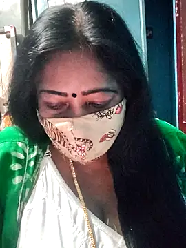 Snapshot of maniisha chatting on 04/12/26, 01:49 maniisha online show from 04/12/26, 01:49