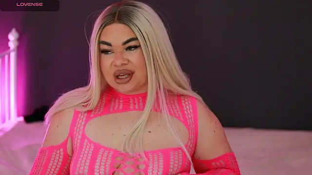 MissLilaa online show from 12/20/24, 04:46