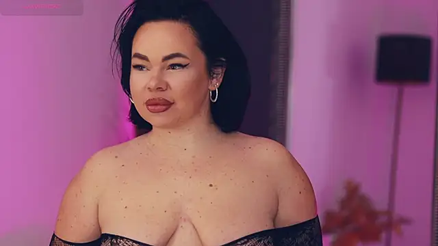 MissLilaa online show from 11/10/25, 04:28