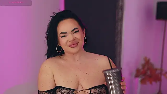 MissLilaa online show from 11/16/25, 04:23