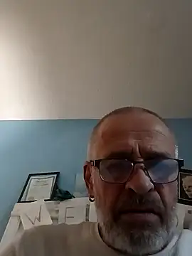 Snapshot of geilerschwanz64 chatting on 01/22/25, 03:09 geilerschwanz64 online show from 01/22/25, 03:09