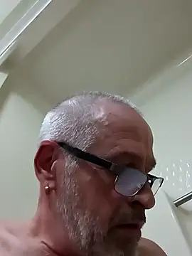 Snapshot of geilerschwanz64 chatting on 01/28/25, 03:47 geilerschwanz64 online show from 01/28/25, 03:47