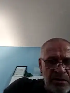 Snapshot of geilerschwanz64 chatting on 03/13/25, 06:37 geilerschwanz64 online show from 03/13/25, 06:37