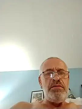 Snapshot of geilerschwanz64 chatting on 10/08/25, 03:42 geilerschwanz64 online show from 10/08/25, 03:42