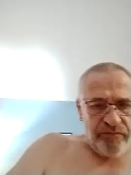 Snapshot of geilerschwanz64 chatting on 10/26/25, 09:37 geilerschwanz64 online show from 10/26/25, 09:37