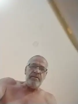 Snapshot of geilerschwanz64 chatting on 07/19/26, 10:46 geilerschwanz64 online show from 07/19/26, 10:46