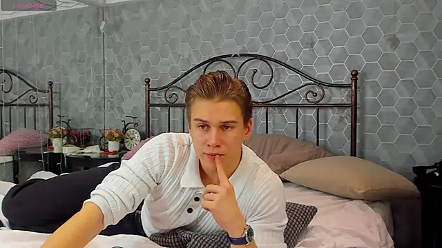 Marcus Swampov online show from 12/22/24, 02:28