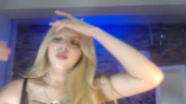 Kitty fox b online show from 02/11/25, 04:13