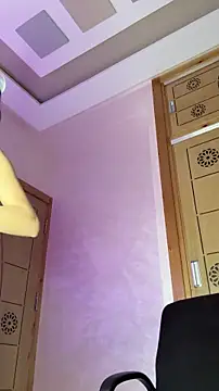 Snapshot of sexy_kaaylie chatting on 12/19/25, 09:44 sexy kaaylie online show from 12/19/25, 09:44