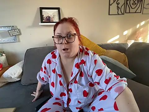 Tallulah-mae-xoxox online show from 02/02/25, 11:30