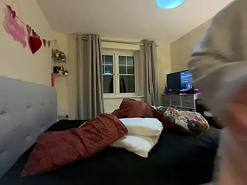 Tallulah-mae-xoxox online show from 03/17/25, 08:40