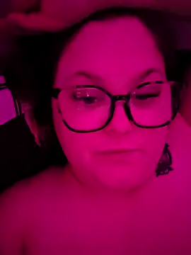 Snapshot of Tallulah-mae-xoxox chatting on 03/30/26, 12:00 Tallulah-mae-xoxox online show from 03/30/26, 12:00