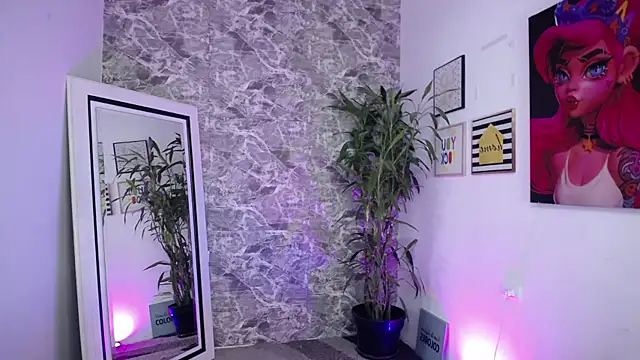 valery-rivas online show from 12/17/25, 12:44