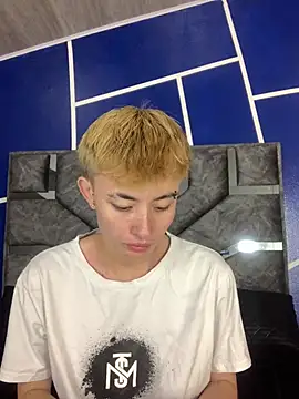 nico 18x online show from 02/04/25, 01:45