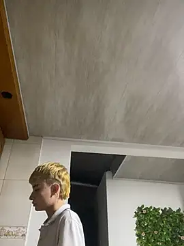 nico 18x online show from 02/10/25, 02:08