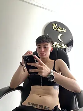 nico 18x online show from 11/12/25, 03:23