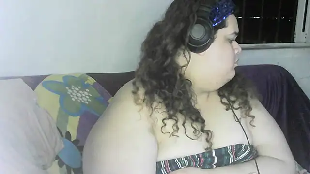 Snapshot of GeovanaLiveHot chatting on 02/21/25, 06:51 GeovanaLiveHot online show from 02/21/25, 06:51