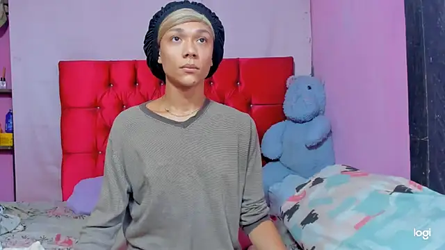 Snapshot of StassieBell chatting on 03/27/26, 06:41 StassieBell online show from 03/27/26, 06:41