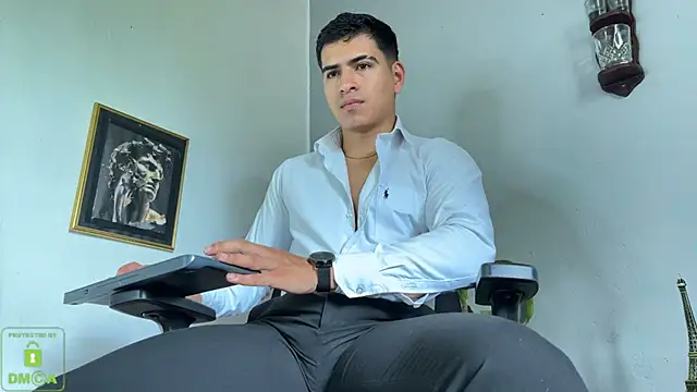 Snapshot of Adrian_Mill3r chatting on 09/23/25, 06:22 Adrian Mill3r online show from 09/23/25, 06:22