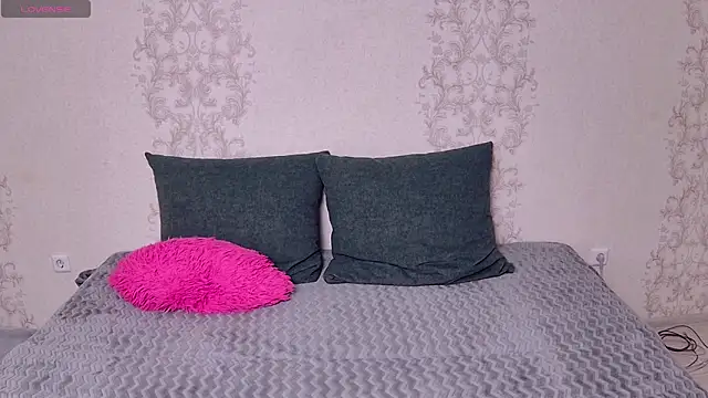 Snapshot of Moonlight_Jasmine chatting on 04/08/26, 01:05 Moonlight Jasmine online show from 04/08/26, 01:05