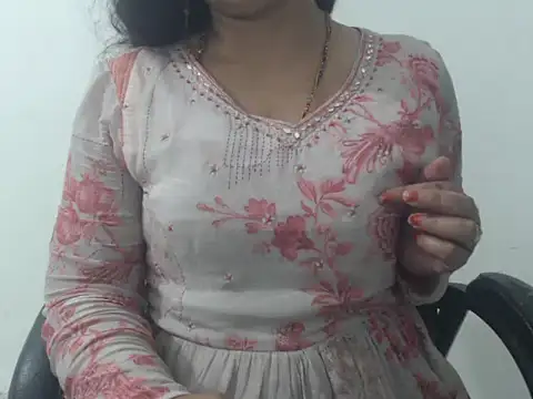 Snapshot of Jannat_ji chatting on 06/12/26, 01:43 Jannat ji online show from 06/12/26, 01:43