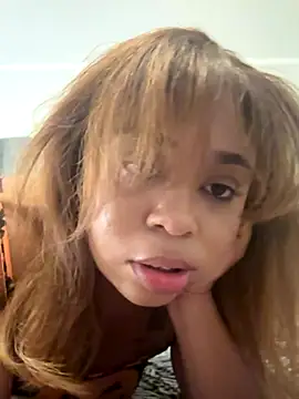 Snapshot of camiliaskye chatting on 10/21/25, 05:08 camiliaskye online show from 10/21/25, 05:08