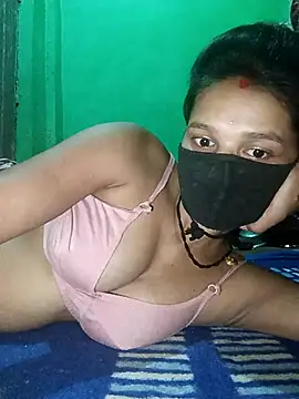 Hoty girl 143 online show from 04/17/26, 01:30