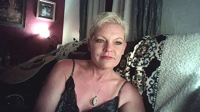 Snapshot of jadegilf1 chatting on 08/01/26, 04:34 jadegilf1 online show from 08/01/26, 04:34