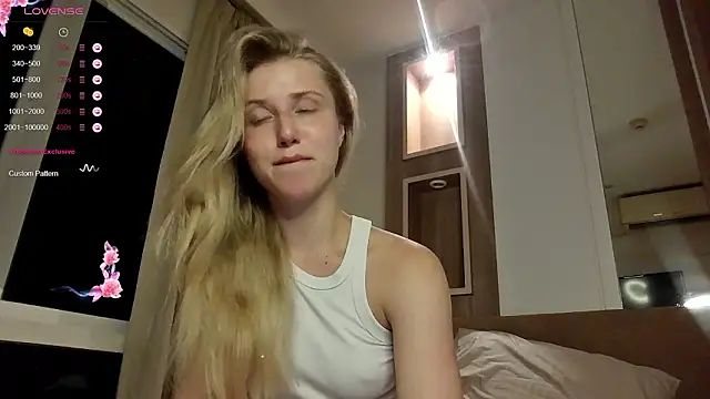 Snapshot of ArianaMur chatting on 03/19/26, 02:54 ArianaMur online show from 03/19/26, 02:54