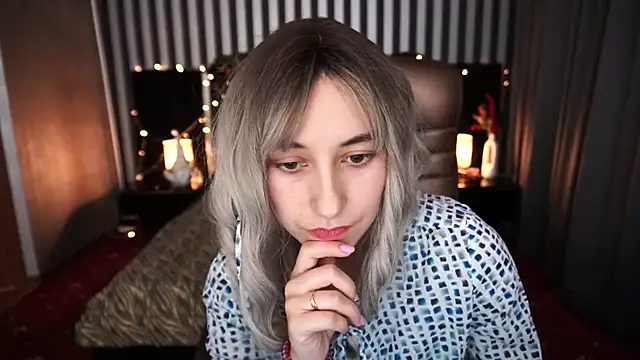 Roxy Rayy online show from 01/01/25, 08:04