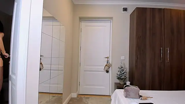 Snapshot of aiissh chatting on 02/24/25, 10:14 aiissh online show from 02/24/25, 10:14