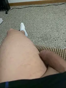 Snapshot of cristianccccc7835 chatting on 12/22/25, 02:30 cristianccccc7835 online show from 12/22/25, 02:30