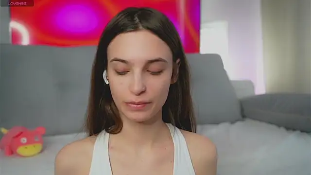 Snapshot of EvaLung777 chatting on 03/05/25, 08:21 EvaLung777 online show from 03/05/25, 08:21