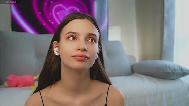 Snapshot of EvaLung777 chatting on 03/07/25, 08:56 EvaLung777 online show from 03/07/25, 08:56