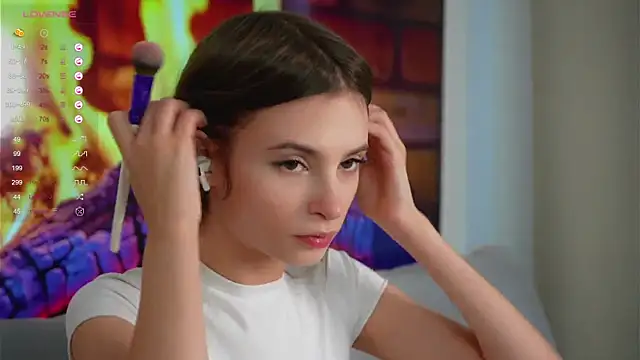 Snapshot of EvaLung777 chatting on 10/28/25, 09:13 EvaLung777 online show from 10/28/25, 09:13