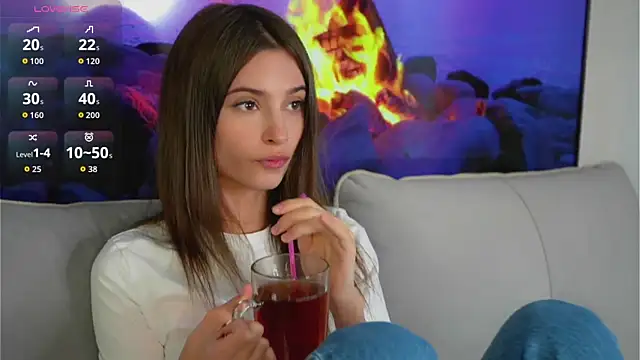 Snapshot of EvaLung777 chatting on 11/04/25, 08:35 EvaLung777 online show from 11/04/25, 08:35