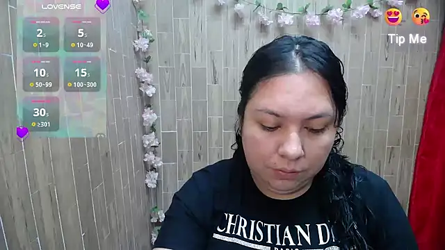 Snapshot of solyeria chatting on 03/25/26, 03:51 solyeria online show from 03/25/26, 03:51